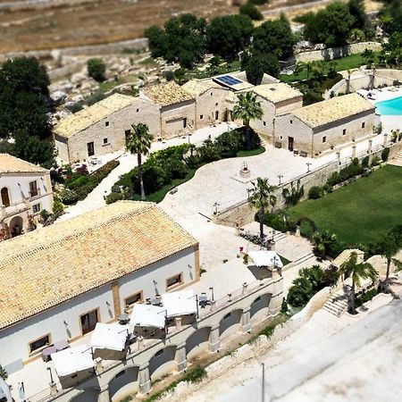 Silva Suri Pensionat Marina di Ragusa Exteriör bild